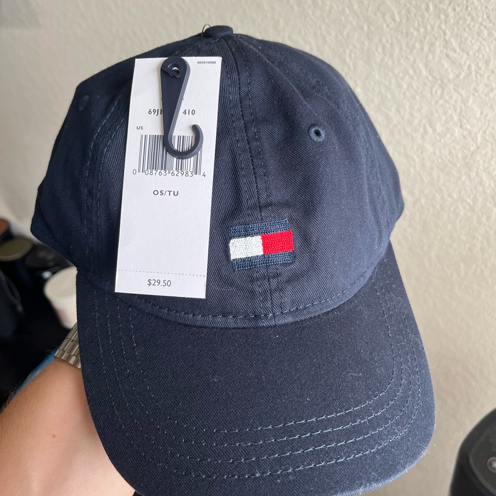 Tommy Hilfiger cap